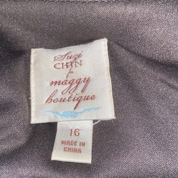 SUZI Chin for Maggy Boutique Sleeveless Shift Dress - Picture 7 of 8